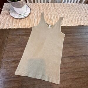 Athleta Recharge Ribbed Tank Top Sage Green Sleeveless Womens Small